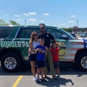 Meet your Posher, Leslie